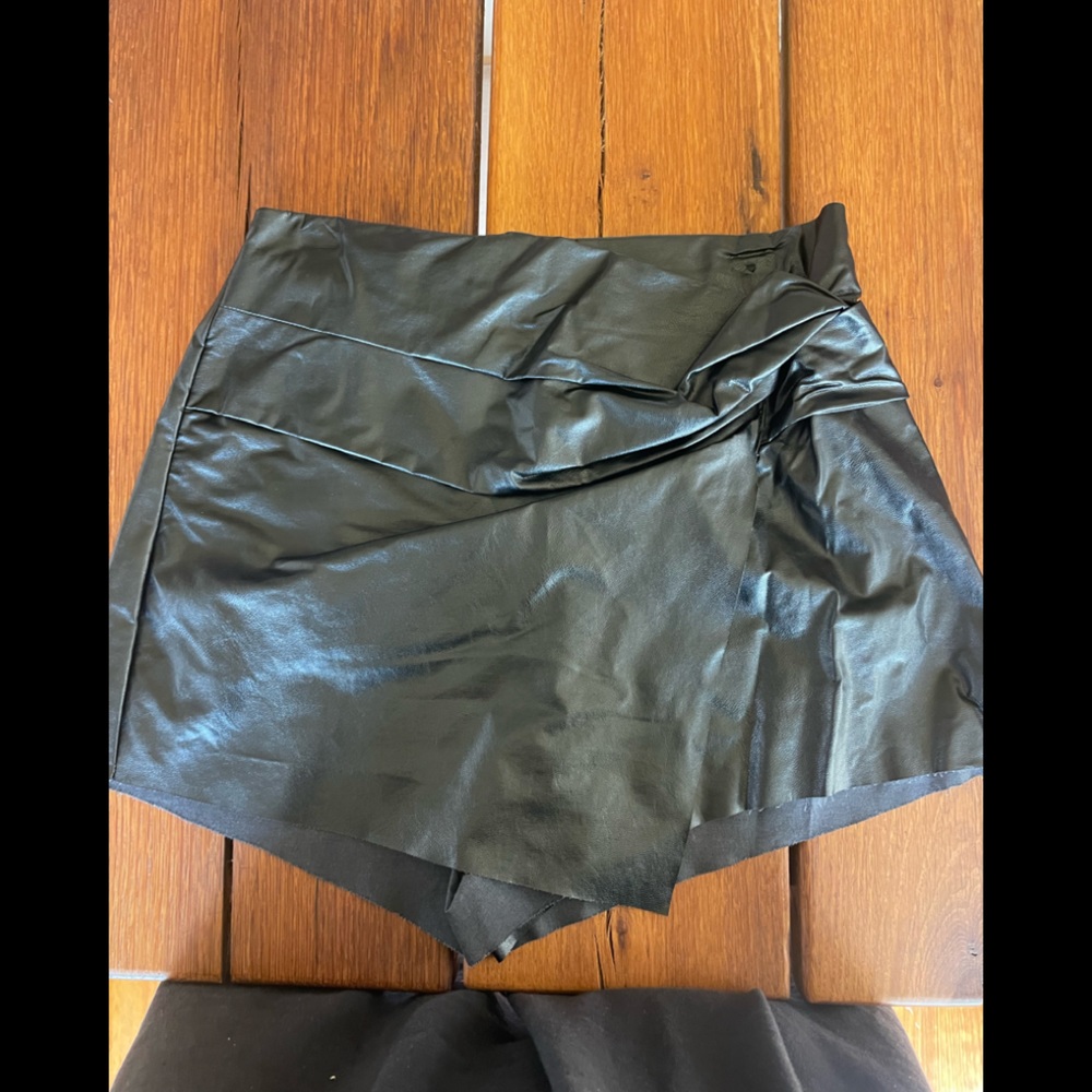 skort, shorts in the back